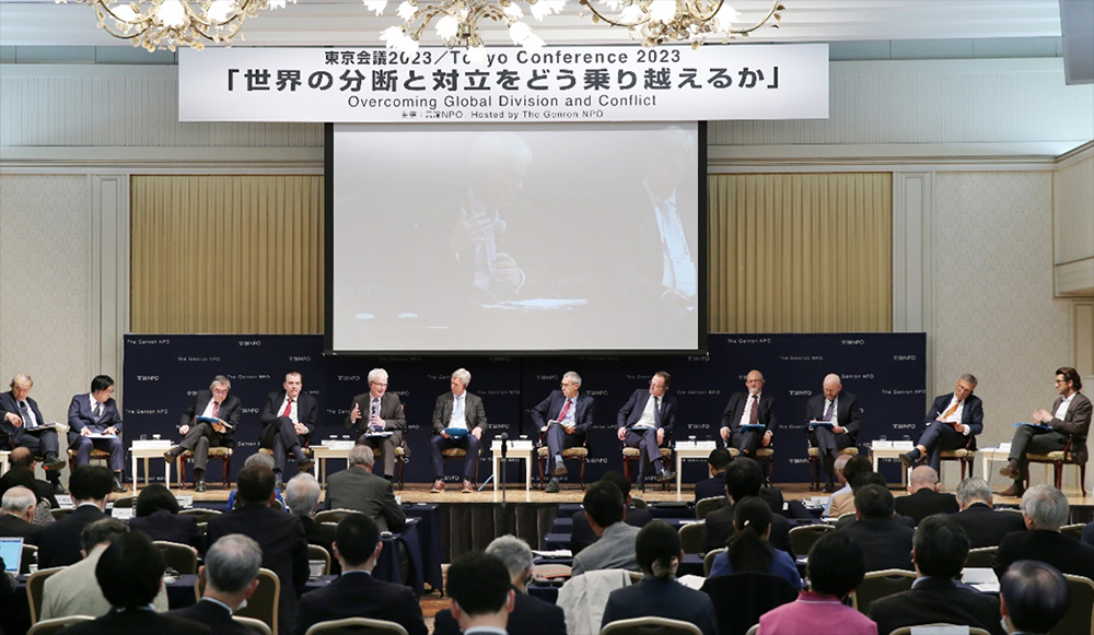 セッション１
ウクライナ戦争から１年　世界の平和秩序修復は可能か