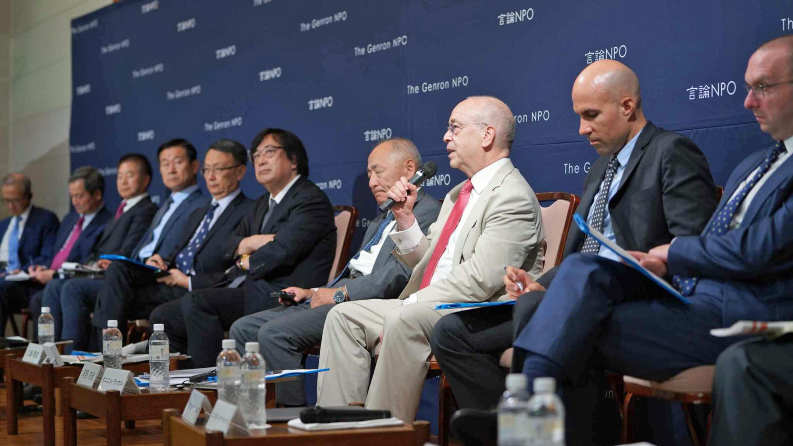 <span class="fs-s">米中両国間で課題の優先順位での相違や、相互不信が浮き彫りとなる中、対話を急ぎ、具体的な行動を起こすためにも民間の役割が重要</span><span class="fs-es">「アジア平和会議2023」公開フォーラム第1セッション報告</span>